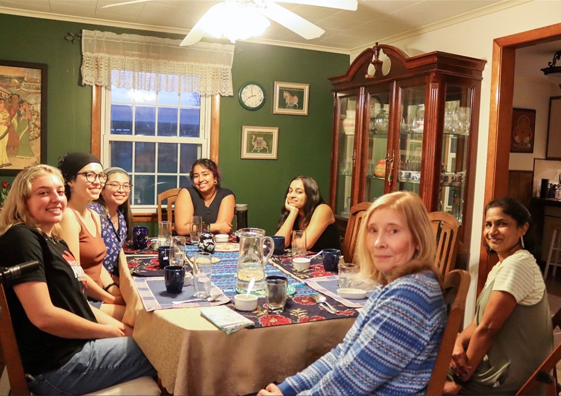 juniatapacs's tweet photo. Juniata faculty and staff hosted students for the Night of a Thousand Dinners. This year, the event proceeds benefitted the Huntingdon House. A big thank you to our hosts, and to Melanie Thorn and the PAX-O club for organizing the event and reigniting a beloved Juniata tradition! https://t.co/tVj0LrAkj0