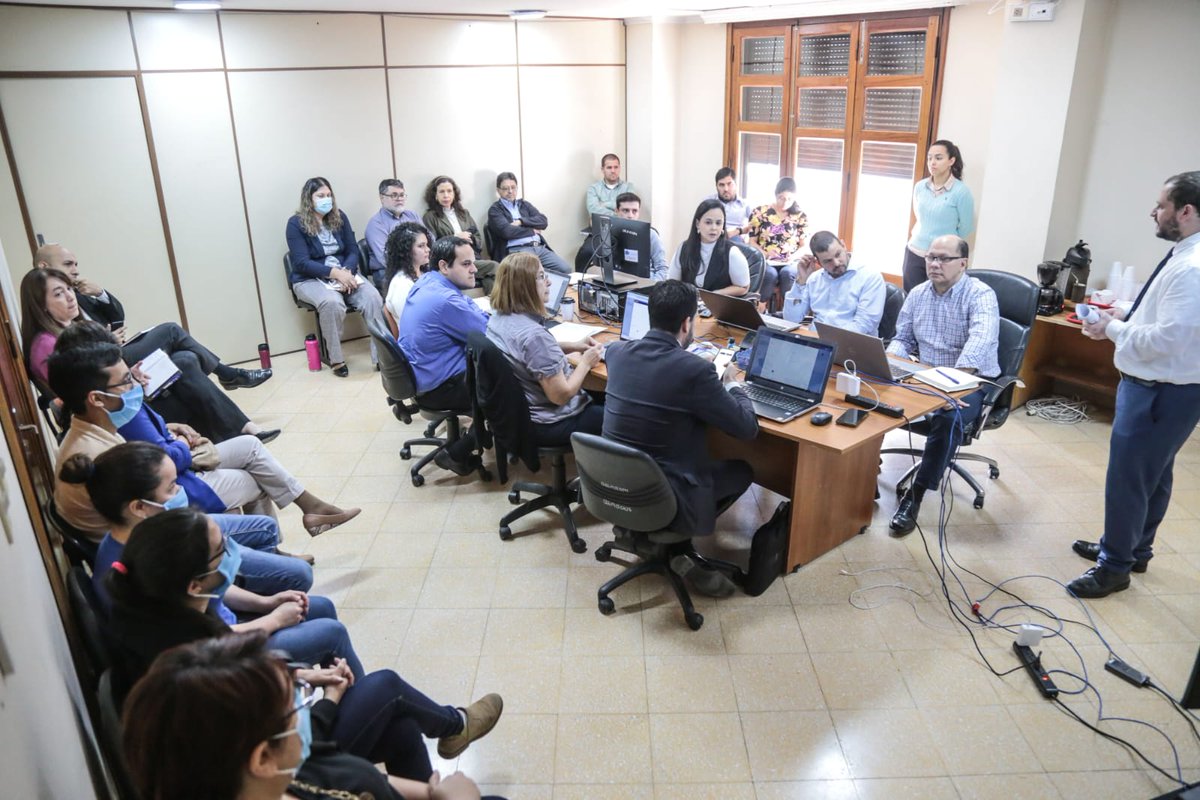 Como parte de la capacitación y prueba del nuevo Módulo de Gestión y Desempeño del Sistema Integrado de Administración de Recursos del Estado (SIARE), se desarrolló hoy una jornada instructiva a técnicos de diferentes instituciones públicas.

➡️ bit.ly/3KLif8Y