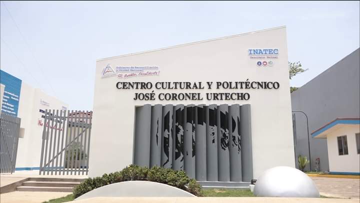 AnielkaMariaCh1's tweet photo. Una vez más vamos por el progreso por la paz por la educación por el amor! Mañana se inaugura otro centro de estudios técnicos 'Centro cultural y politécnico José Coronel Urtecho' quisieron acabar con nuestro sueños, pero no pudieron... #LaPazNuestraVictoria 
@LaZelayita https://t.co/XdaN0aEToP