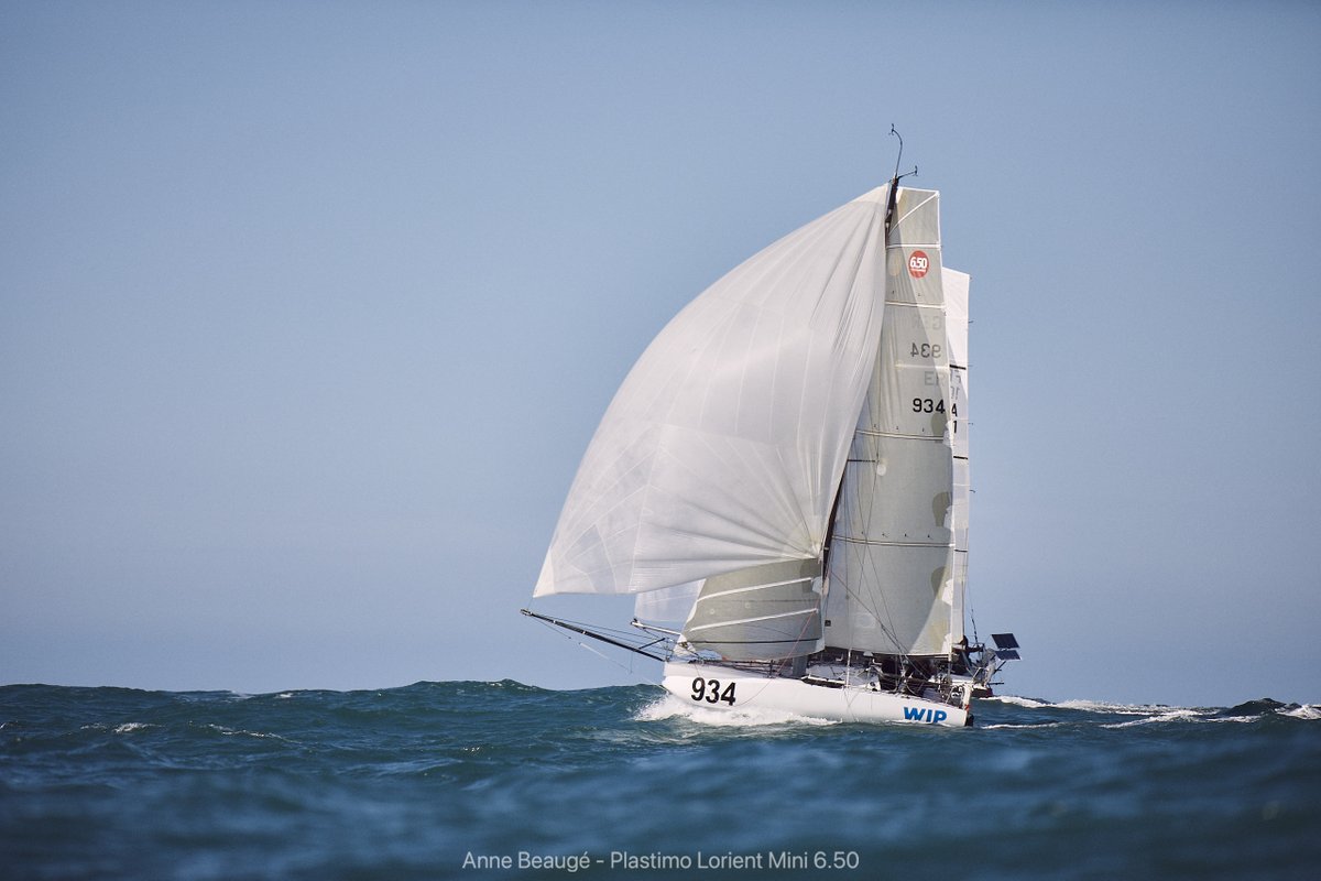 Ma première course en Mini 6.50 avec Alexia Barrier 😃 La Plastimo Lorient Mini.

Vent jusqu'à 38nds 🌬️ spin déchiré 💔
Objectif: apprendre avec le soutien d'Alexia💪
Prochaine course: La Pornichet Select 6.50 en solo dans 10 jours