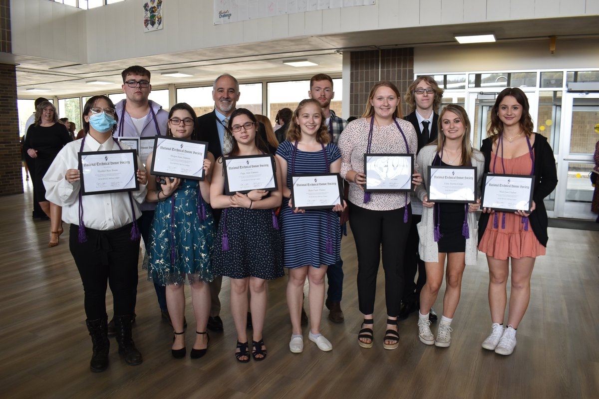 ocmboces's tweet photo. More than 100 @ocmboces scholars from 9 districts were inducted today into the National Technical Honor Society at our Cortlandville Campus. Students were selected for demonstrating knowledge, skill, honesty, service, responsibility, scholarship, citizenship &amp; leadership. https://t.co/NsKDs5u16r