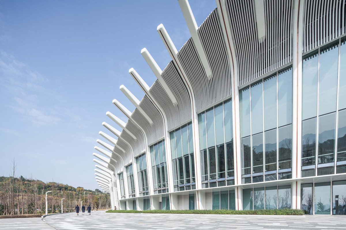Arqenblanco's tweet photo. Chongqing Lijia Smart Hall - Gensler 
Imagen: Blackstation 
________________________________
#bxdarquitectura #escuelafamiliarcampjoliu #alejobague #larboc  #españa #arquitecturaespaña #arquitecturaenblanco #arquitecturaespañola #arquitectura #architecture #archdaily https://t.co/3DDdk1BPRi