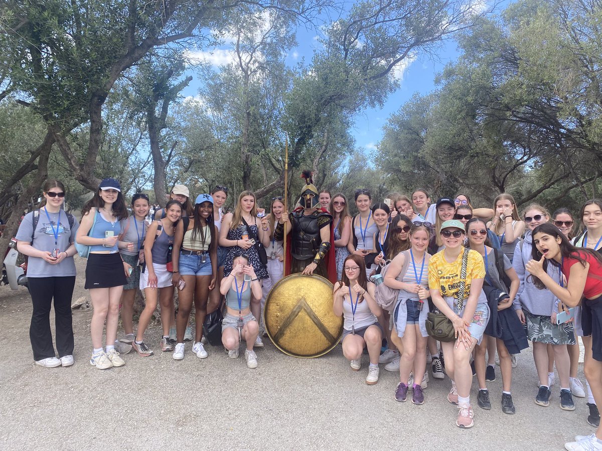 FHill_Classics's tweet photo. Classics Tour day 2! Happy birthday, Sophie!
#Acropolis #Delphi #cake! https://t.co/lRW7XpPmpq