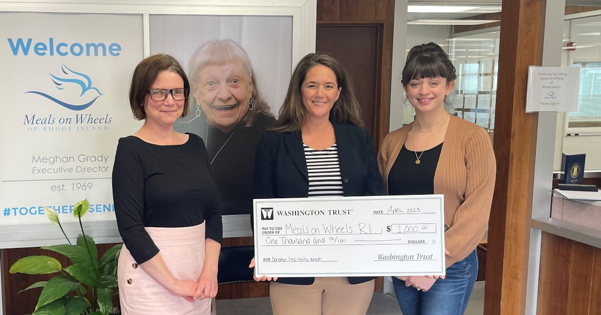 WashTrust's tweet photo. Holly is one of Washington Trust’s “Spirit of Washington Trust” award winners, recognized for her leadership, compassion, deep skillset, and commitment. She chose to direct a $1k donation to @MealsRI! 

Read more: ▶️ https://t.co/keziyOoJZl 

#WashTrust
#Community
#Volunteer https://t.co/ydnbzj3s91