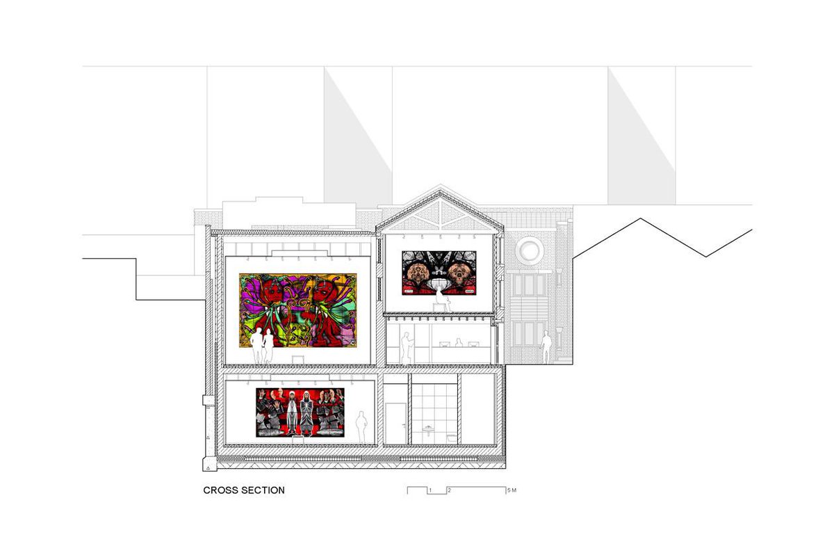 La galería comprende tres espacios de exposición de  diferentes tamaños, dispuestos en distintos niveles. Dos nuevos  volúmenes se levantan utilizando parcialmente ladrillos recuperados. El Centro combina elementos históricos, restaurados y  contemporáneos
