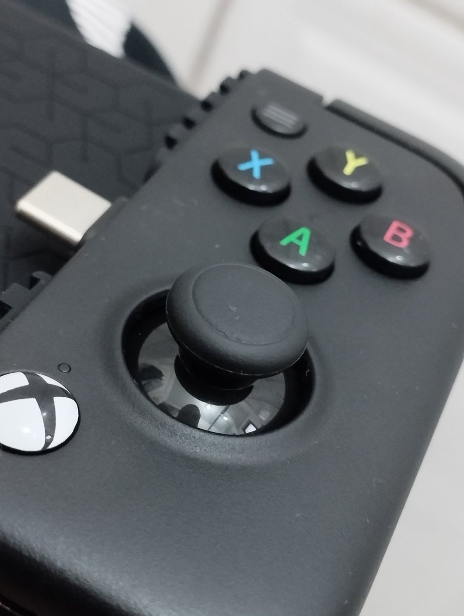 jampasantos's tweet photo. Gostando muito da experiência! 💯
#GamesirX2Pro #XboxGamePass https://t.co/akfVawSf5u