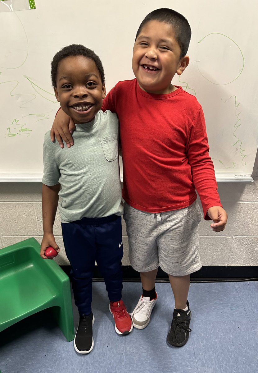 jedwardsAC's tweet photo. We loved getting to wear silly outfits and mismatched shoes for Wacky Tacky Day 🤪 Career/Spirit Week is so much fun!!! @rhandrewselem https://t.co/AhROVqqheb