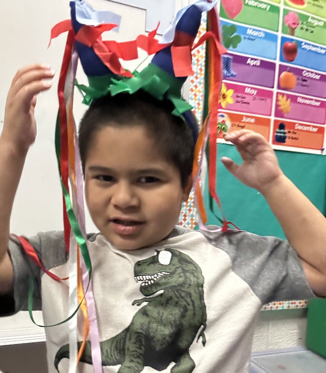 jedwardsAC's tweet photo. We loved getting to wear silly outfits and mismatched shoes for Wacky Tacky Day 🤪 Career/Spirit Week is so much fun!!! @rhandrewselem https://t.co/AhROVqqheb
