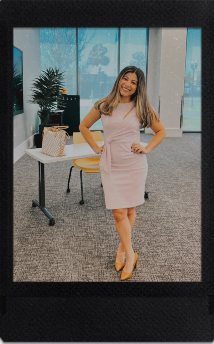 evelynmveras's tweet photo. Today I was sworn into the Florida Bar and can officially say I am an attorney! All glory to God. Thank you to everyone that has supported me and helped me get to this moment. The best is yet to come! ✨ #lawtina #lawyer #firstgen https://t.co/D0eqXnWquo