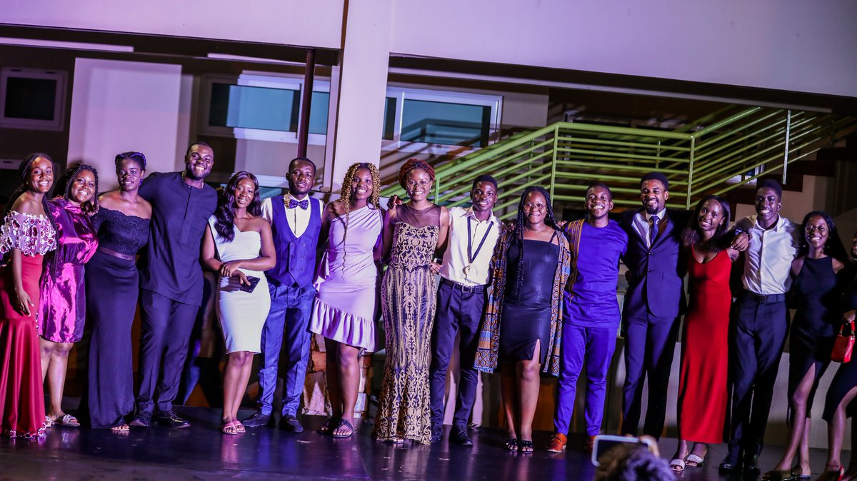 ustunsports's tweet photo. Throwback to the glamorous Üstün Awards night 2022. 

#yourgoldenhour https://t.co/KZFyuQ11iP