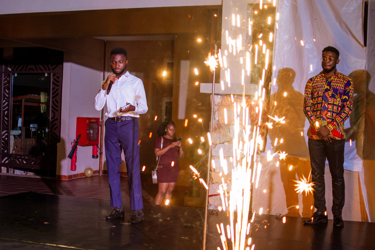 ustunsports's tweet photo. Throwback to the glamorous Üstün Awards night 2022. 

#yourgoldenhour https://t.co/KZFyuQ11iP