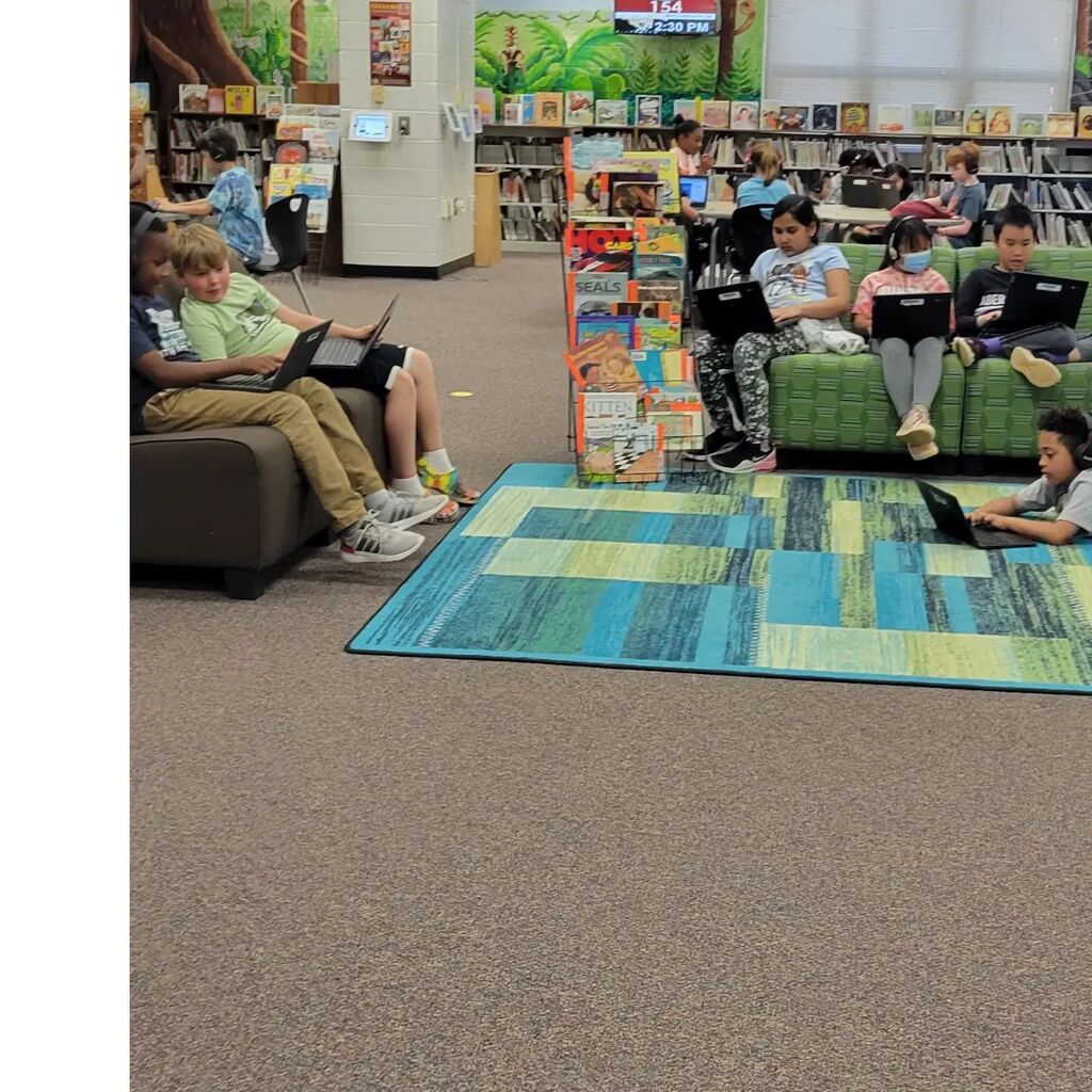 Gwin Oaks Reads tweet media