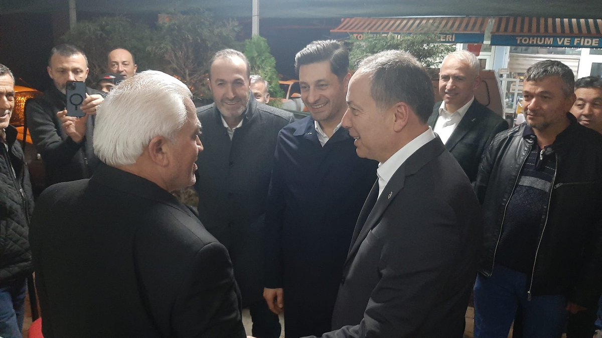 HendekAKPARTi's tweet photo. 28. Dönem AK Parti Milletvekili Adayımız Sn. Murat KAYA, İlçe Başkanımız Sn. Av. Hasan Serdar BAYKAL ve Yönetim Kurulu Üyelerimiz ile birlikte Puna Ortaköy Mahallemizde Mahalle sakinleri ile bir araya gelerek hasbihal ettiler.

#TürkiyeYüzyılı
#DoğrusuAKParti
#DoğruZamanDoğruAdam https://t.co/dOF8KjMl0P