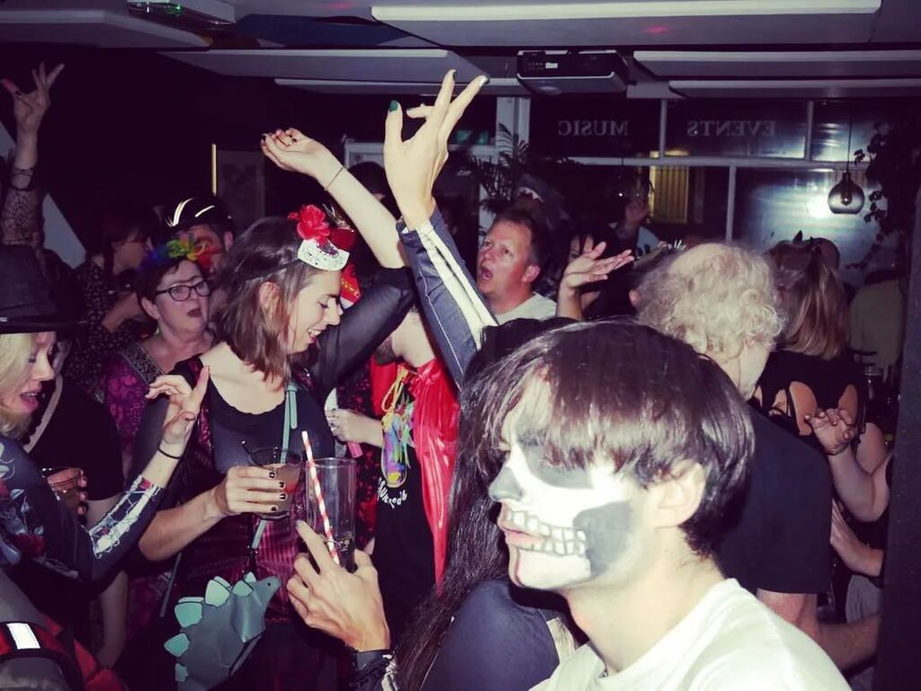 Can't believe the last bang was as long ago as Halloween 🎃😱
Needless to say it was a rowdy affair!
Back on Saturday, we can't wait!!

💥 @bangbristol 
📷 <a href="/nodebutante/">No Debutante</a>

#tothemoonbristol #bristolnightlife #whatsonbristol #bristolevents #bristollife #bri… instagr.am/p/CrMJAr_s2oB/