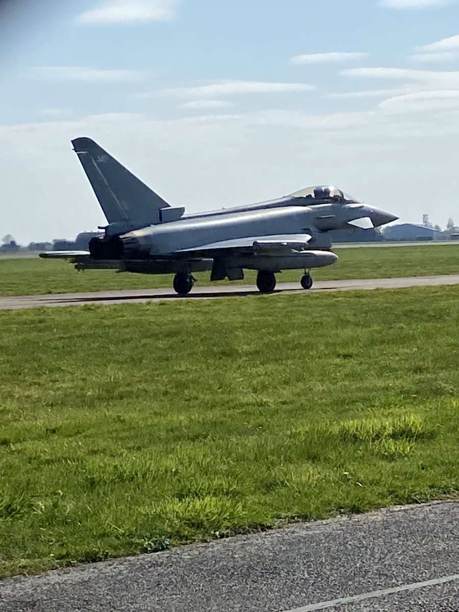 OhHushBob's tweet image. Best day for a long time! #fastjets