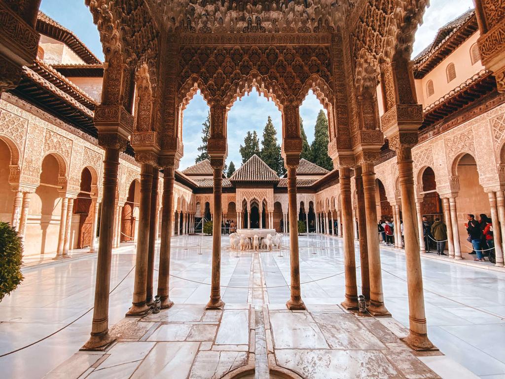MsGarciaMuniz's tweet photo. Spain is wonderful. This International #MonumentsDay, visit some of the most incredible places in #Spain #Castilla #Avila #Salamanca #Toledo #Granada  #WorldHeritage #ShareCulture #Monuments #MonumentosySitios https://t.co/lq49Dm0E0y
