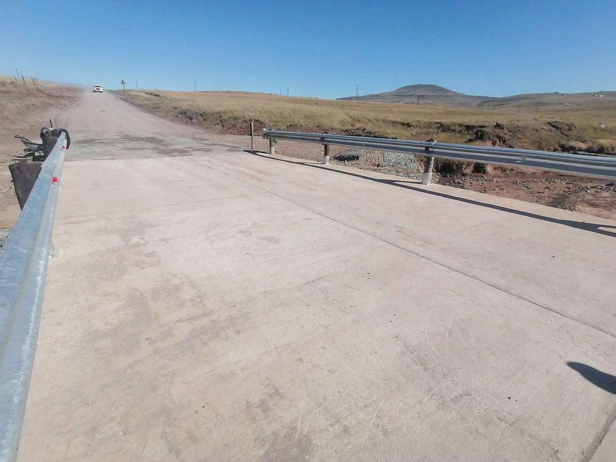 Intsika_Yethu's tweet photo. IYM and DoT handover road DR08491 from R61 to Woodhouse in ward 05, https://t.co/z3X2Xqu8hm