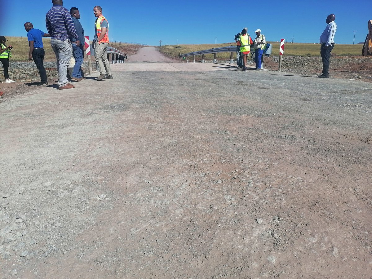 Intsika_Yethu's tweet photo. IYM and DoT handover road DR08491 from R61 to Woodhouse in ward 05, https://t.co/z3X2Xqu8hm