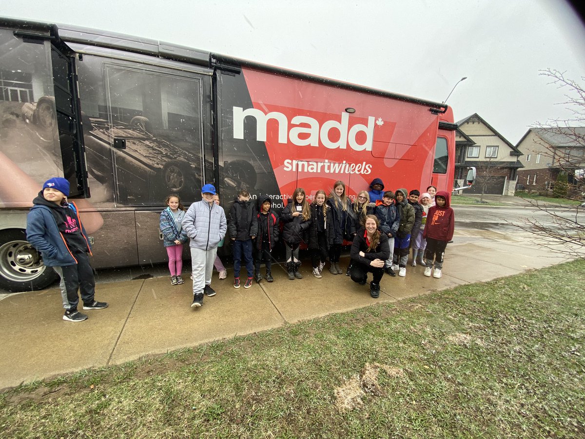 MissDonnelly11's tweet photo. A big thank-you to @MADDNational for a great presentation of highlighting the affects of drinking and driving. Students gained a greater preceptive on the importance of speaking up and driving safely. @shcsparis @mlle_fsl https://t.co/Bl4R2RwemF