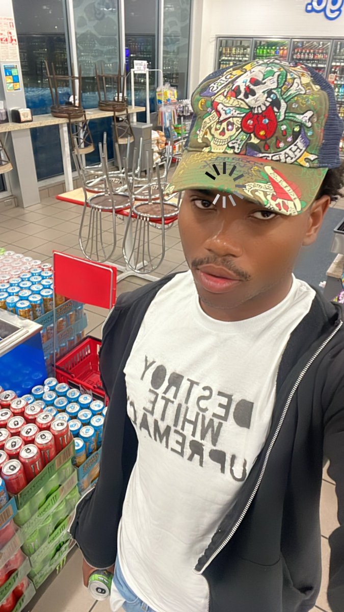 mylastcigg's tweet photo. Bitchitsthx https://t.co/rPKhC5opoI