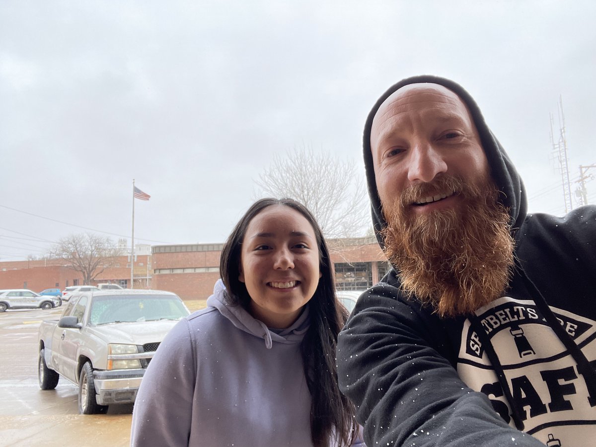 SAFEks's tweet photo. It's #SAFEStudentBoardSaturday with Dayanara Orozco from Syracuse High School!
"I'm not a very outgoing person, but I think going to the teen conference helped me step out a bit."
#ohSNOW #holywindBatman
Visit https://t.co/yBebR5boCf to apply to be on the SAFE Student Board! https://t.co/AiOhPwDCGS