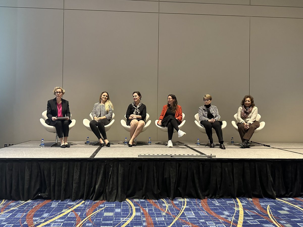 Ashley Dauwer tweet media