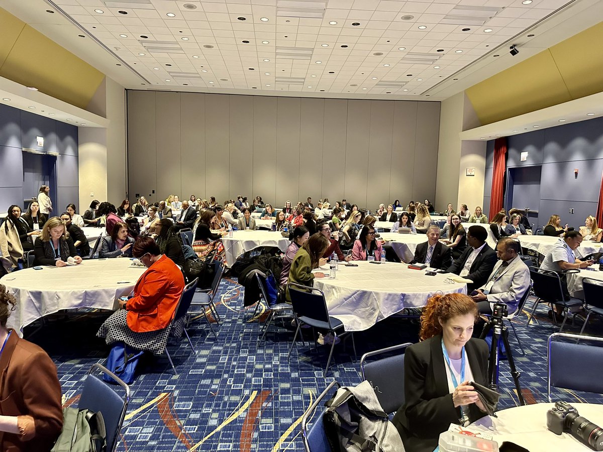 From the mouths of the trailblazing #WomeninHIT at #HIMSS23

“You need to feel uncomfortable before you feel comfortable.” Gabriela

“Surround yourself with strong women that empower you to speak up.” <a href="/ancapdr/">Anca del Rio</a> 

“Be thoughtful &amp; intentional.” <a href="/askjoyrios/">Joy Rios</a>

🧵 (1/2)