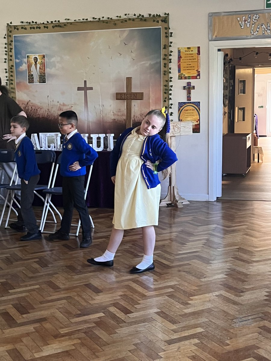 HolySpiritWA9's tweet photo. Well done to Annabelle in #Year3 for being the star 🌟 of the show today in the One Amazing Day drama. This was performed by a group of students from St Helens College. 🎭 #OneAmazingDay #BoroughofcultureStHelens https://t.co/H3HjE6nZIa