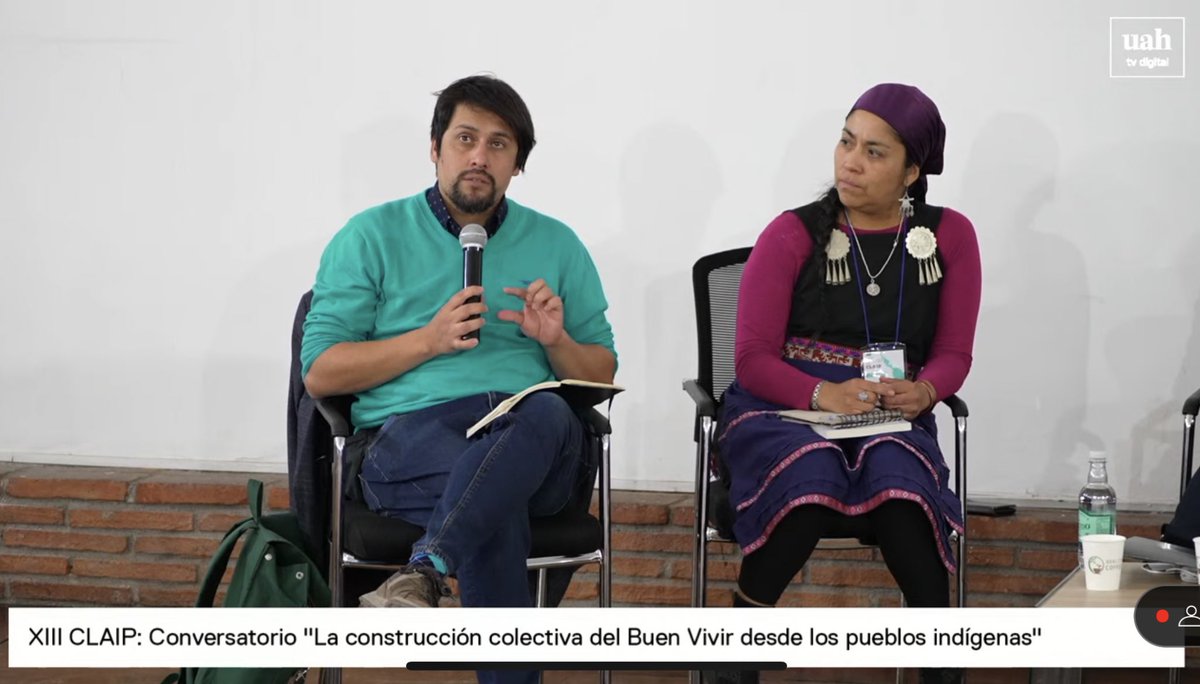 uahurtado's tweet photo. 💬 “En los documentos del movimiento mapuche, el hablar de #BuenVivir no está presente hasta la década de los noventas, donde las mujeres resignificaron el concepto, relacionándolo con la medicina y la comunidad”, Fernando Pairican, Centro de estudios interculturales e indígenas CIIR @ucatolica.