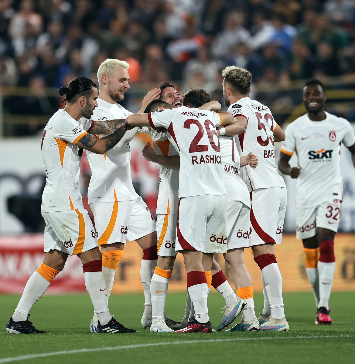 webaslan's tweet photo. ✅2-0 Karagümrük
✅2-1 Beşiktaş
✅7-0 Başakşehir
✅2-1 İstanbulspor
✅2-1 Sivasspor
✅2-1 Ankaragücü
✅3-0 Fenerbahçe
✅4-0 Hatayspor
✅2-1 Antalyaspor
✅4-0 Giresunspor
✅3-2 Ümraniyespor
✅2-1 Trabzonspor
✅3-0 Gaziantep
✅1-0 Kasımpaşa
❌1-2 Konyaspor
✅2-0 A. Demirspor
���6-0 Kayserispor
✅4-1 Alanyaspor

Çerçevelet, duvara as.💛❤️