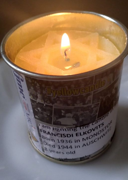 YHYellowCandle's tweet photo. I light this Yellow Candle in memory of Francisdi Elkovits of Monostor, who perished in Auschwitz at the age of 8, in 1944.
MAY THEIR MEMORY BE A BLESSING FOR ALL OF US.
#FJMC #FJMC_hq #yellowcandle #neveragain #YOMHASHOAH2023 https://t.co/PwGpqch3xJ