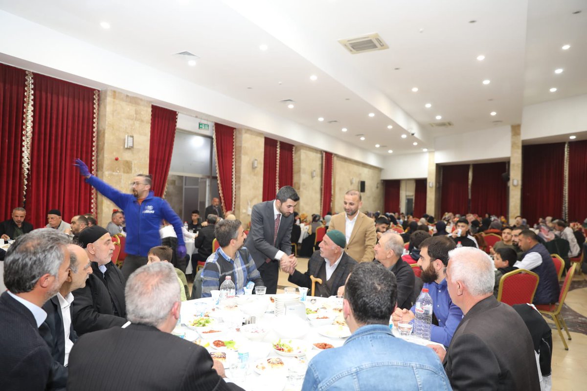 📍Kültürpark Mamurat-ül Aziz Salonu

Yukarı Nasran Yardımlaşma Derneğinin Geleneksel iftar programına katıldık.