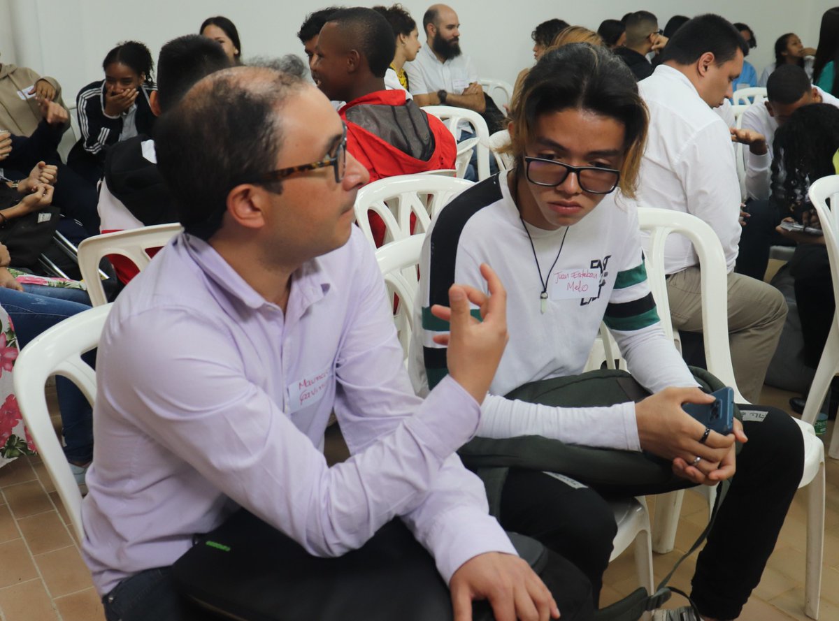FunCarvajal's tweet photo. Inició #Hackaton del #Quidlab y @BancoMundial en #Cali, con 30 jóvenes del país para cocreación de novela gráfica para el Torneo #Evoke2023 #CambioClimático y #Pobreza.
@worldvision @Comfama @InnpulsaCol #IWOKA #dkkimfoundation @sidocfundacion @SaldarriagaConc @UnitedWayCO https://t.co/3PQovSanQo