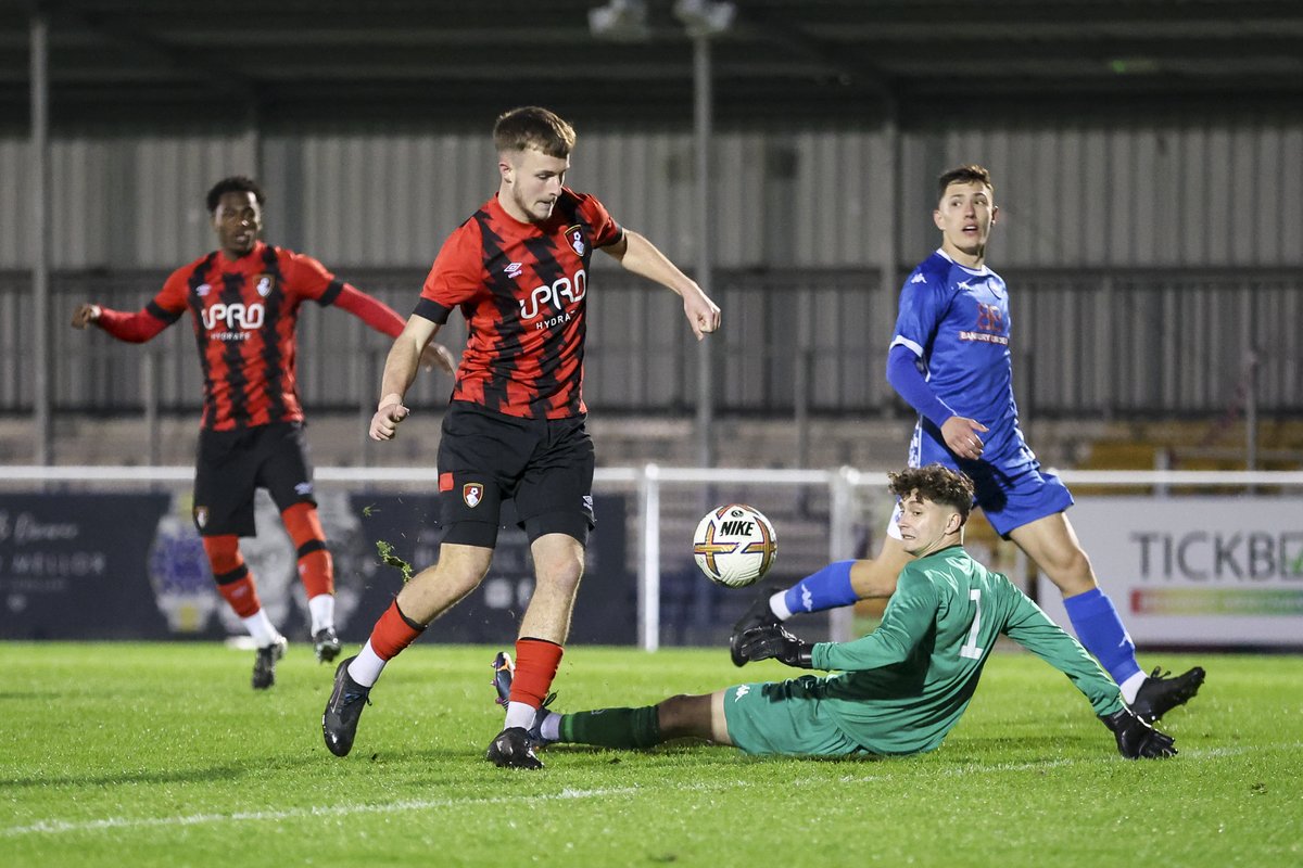 afcb_academy's tweet photo. Ice in the veins from this man 🥶🥶 https://t.co/2B67cDsdFP