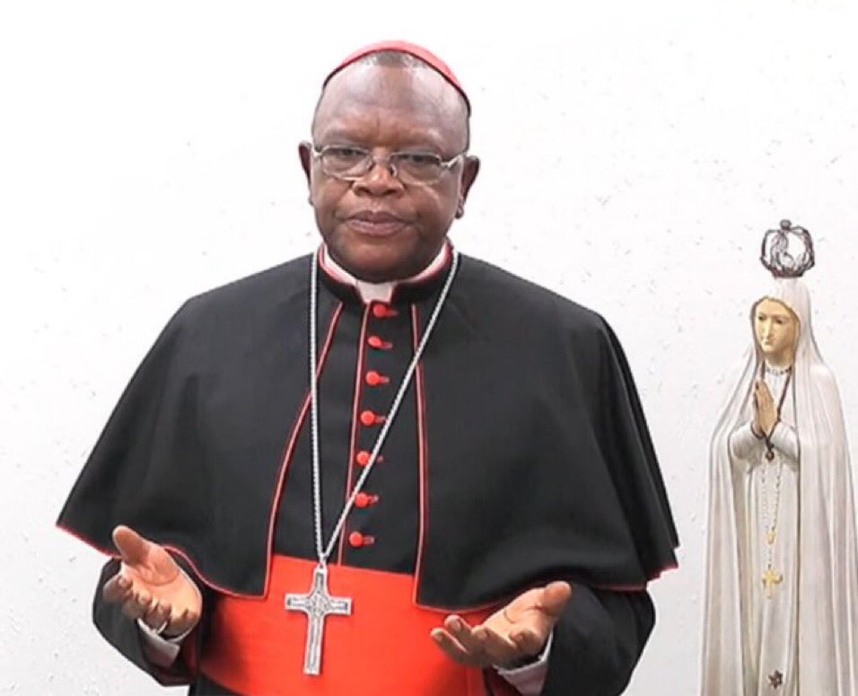 Alix_rdc's tweet photo. Ambongo, un cardinal corrompu jusqu’à la moelle épinière ! https://t.co/x6JQYouiPS