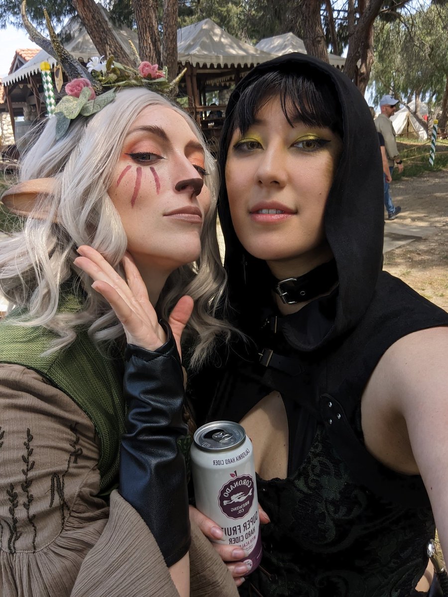 _apothecarie's tweet photo. This faire look fucking ATE 🤤🤌

That is all https://t.co/EVWefEdj91