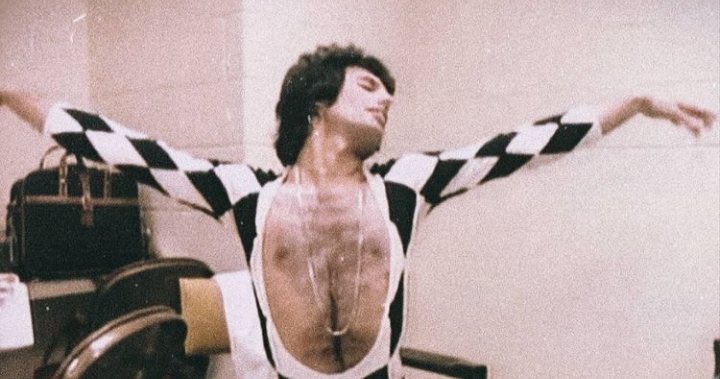 freddiemajestic's tweet photo. love of my life https://t.co/2ftl5wa8hh