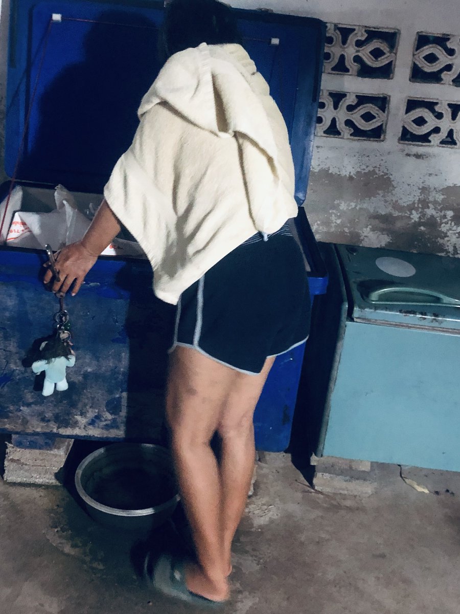 SampalaMon's tweet photo. ตูด.ตูด…หน้ากะแตกจังเลย https://t.co/ulz2u1OoE4