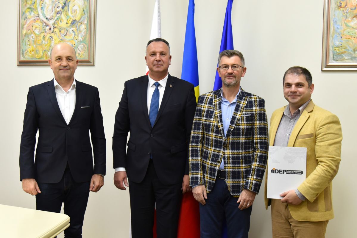 USMF_Moldova's tweet image. "Nicolae Testemitanu" University was visited by a delegation of local authorities from Arad County, Romania, represented by Andrei Ando and Lazar Faur, and Iurie Calestru, Project Development and Expertise Institute (IDEP) of Moldova.
#USMF 
usmf.md/en/noutati/mol…