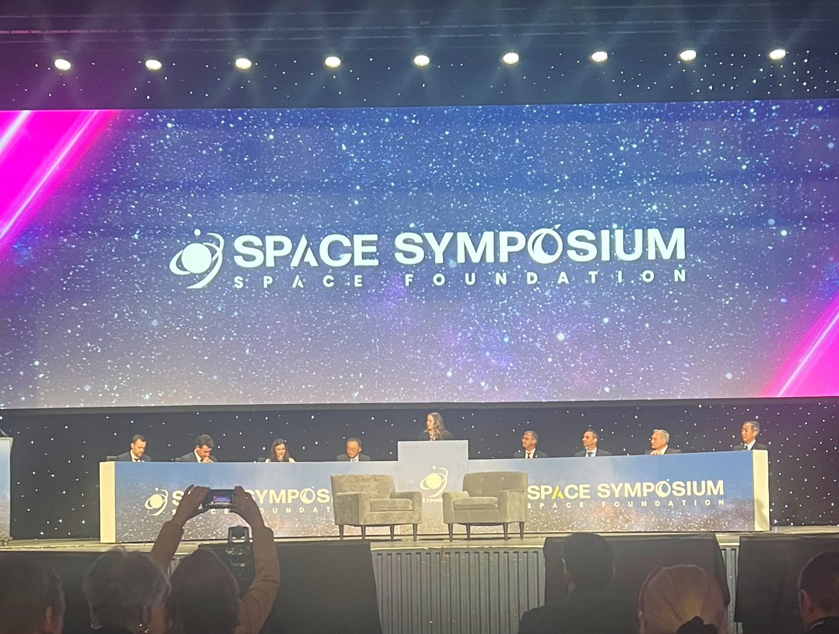 Inspiring head of agencies panel at @SpaceFoundation #SpaceSymposium covering future space plans! #38space

✨ 🇨🇦 🇦🇺 🇬🇧 🇰🇷 🇫🇷 🇮🇹 🇩🇪 🇯🇵 ✨