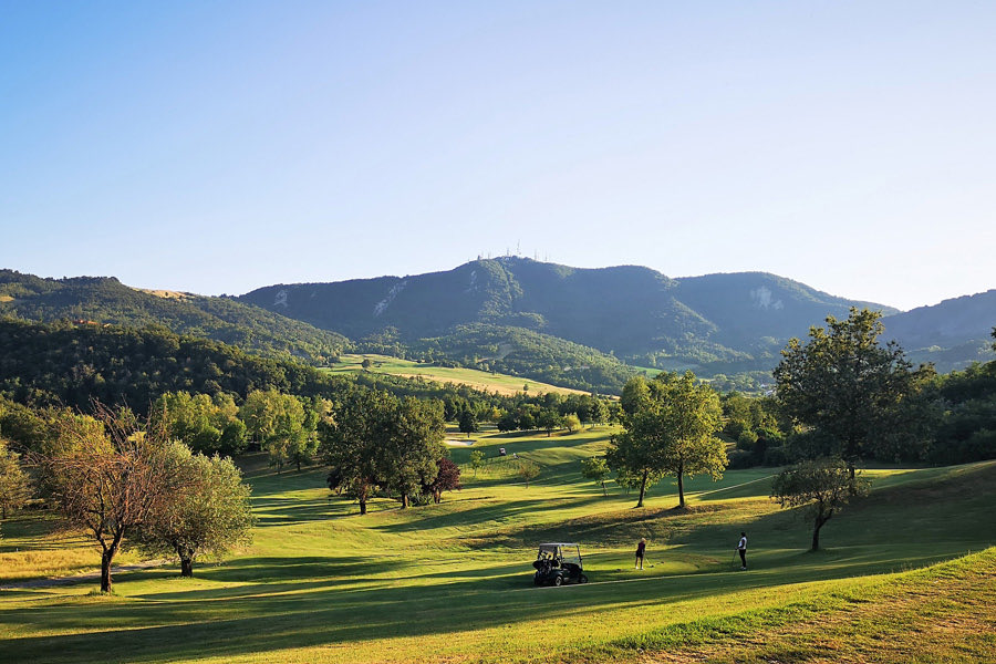 PGAitaliana's tweet photo. #THETEACHERS is almost here! One month to go (May 17-18) to the first championship of the season… #PGAofITALY teachers facing a new challenge @SalsoGolf
@gazzettaparma
@Parmatoday
@visitparma
@cpg_golf https://t.co/z2voYwe2iG
