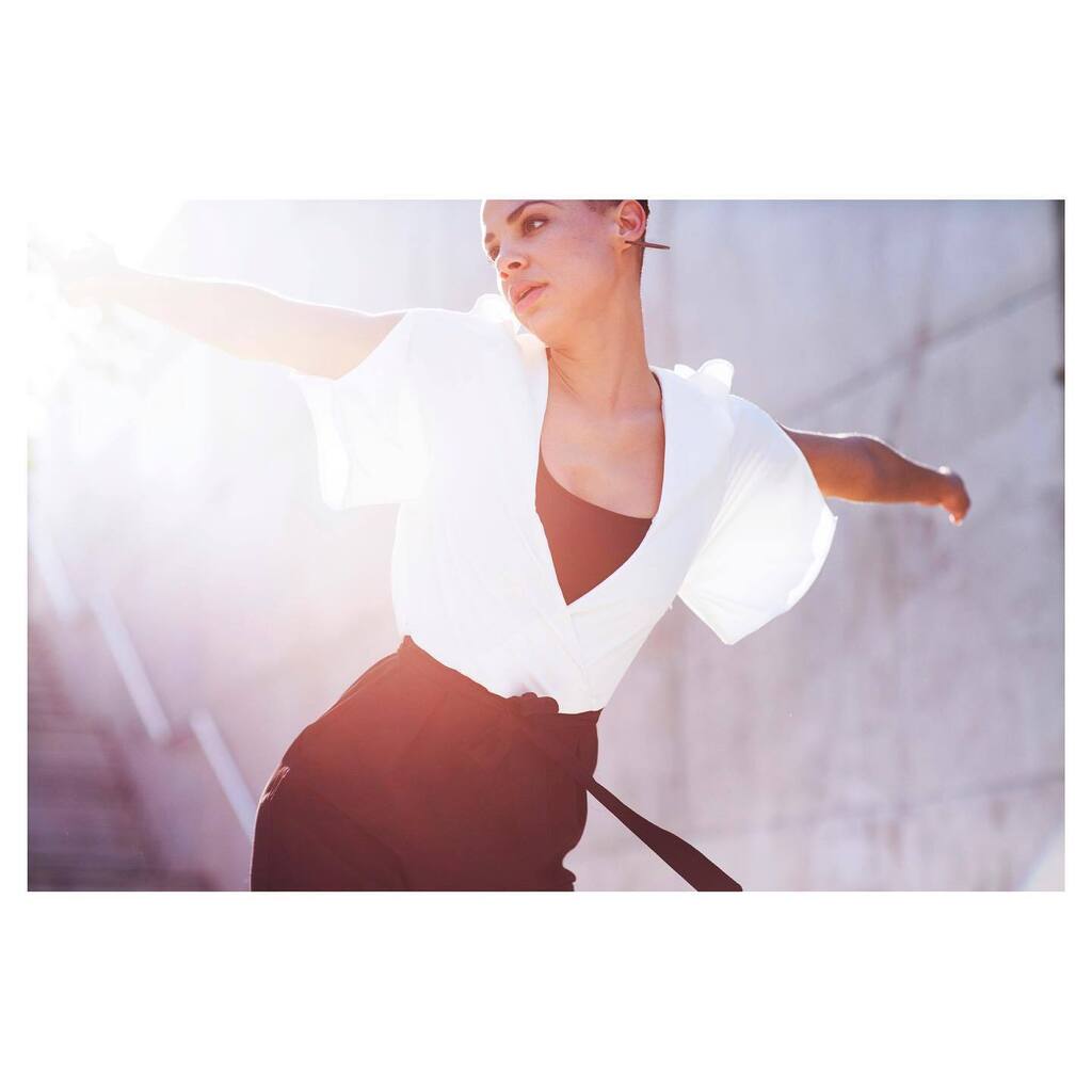 AdrienCrasnault's tweet photo. Archives | 038 contemporary dance project with @sophiandaba back in 2017. 

#project #dance #contemporary #canon #captureonepro #barcelona #lifestylephotography https://t.co/Njv5HZZEsT https://t.co/vpb6MPjESB
