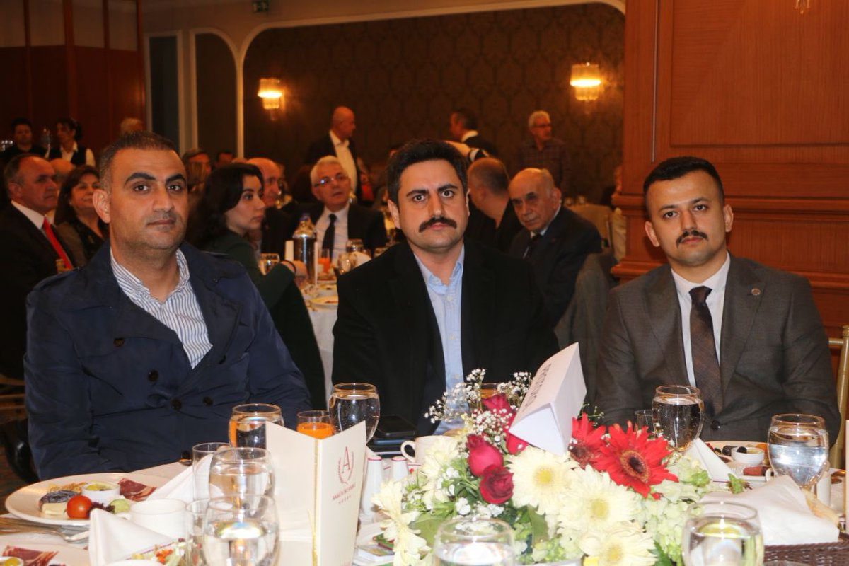 ahmetagca95's tweet photo. Bugün Sn. İçişleri Bakanı Süleyman SOYLU beyefendinin Teşrifleriyle BULTÜRK Derneğin Organize etti İftar programına Suriye Türkmen Camiasına Temsilen Derneğimizin Genel Başkanı Ahmet Ağca’nın  katılım sağlamıştır. 

Türkmenler hakkında bilgi alışverişinde bulundu. Ayrıca Sayın İçişleri Bakanımıza Türkmenlerin Yaşadı genel sıkıntılar hakkında Bilgi verilmiştir.

Beydili Türkmen Derneği Olarak biz Sn. SOYLU Bakanımıza bizlere göstermiş olduğu ilgiden dolayı Teşekkürlerimizi Arz ediyoruz.
@suleymansoylu @DrSavasUnlu
