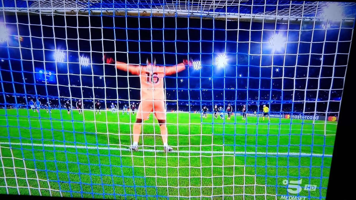 papavanbasten's tweet photo. E il portiere più forte del mondo!! https://t.co/75hP1lcgZP