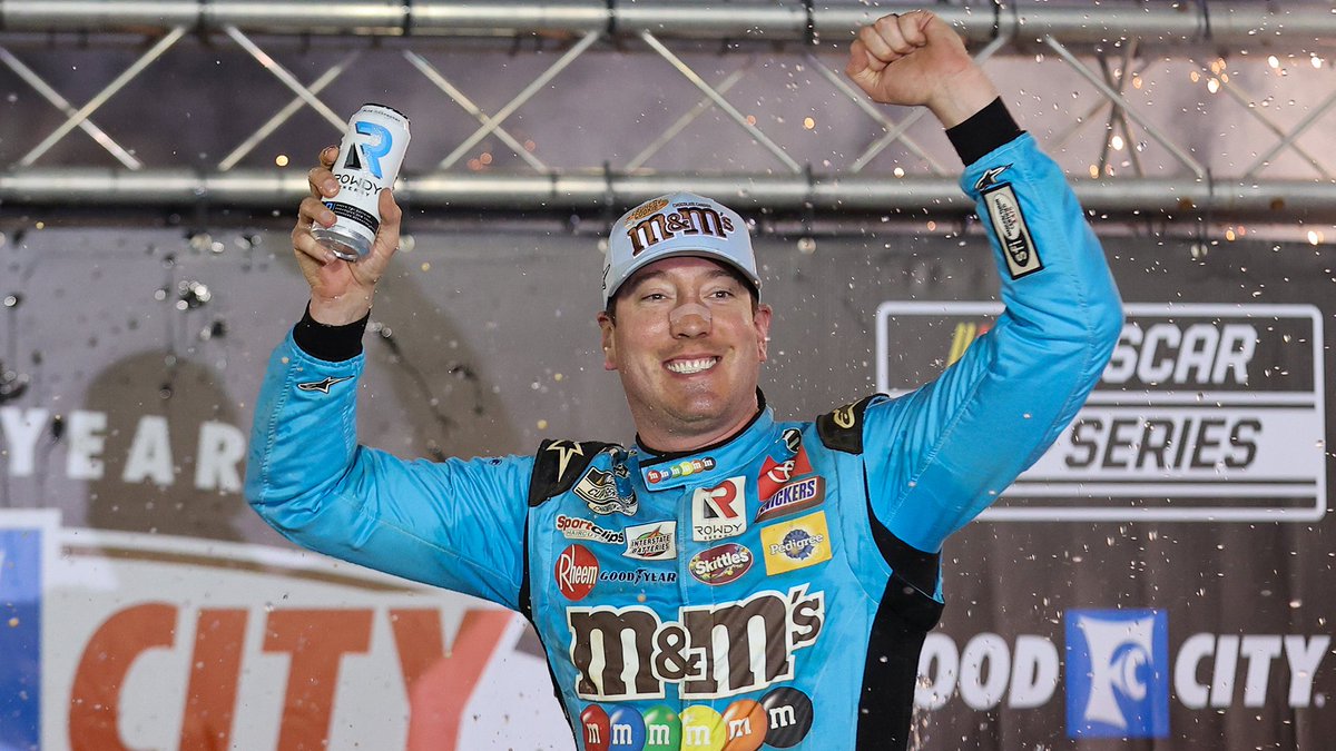 Already a year ago today, Kyle Busch won his last race with M&M's and Joe Gibbs Racing at Bristol Motor Speedway https://t.co/0rAnT5SYZL