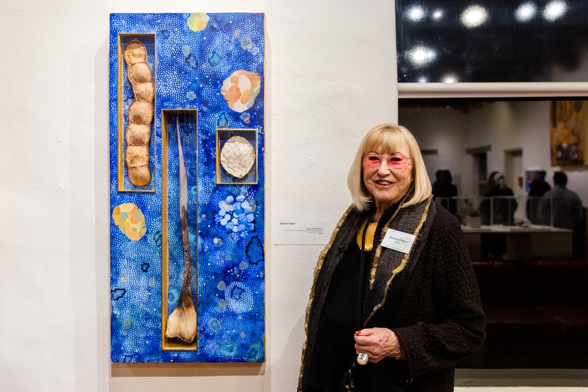 Tucson icon and artist Barbara Rogers will be at Tohono Chul tomorrow from 12-1:30 PM to discuss her brilliant career and artistic process! 

Learn more → tohonochul.org/event/wednesda…

#thisistucson #barbararogers #artistsontwitter #tucsonaz #orovalley #thingstodointucson #uarizona