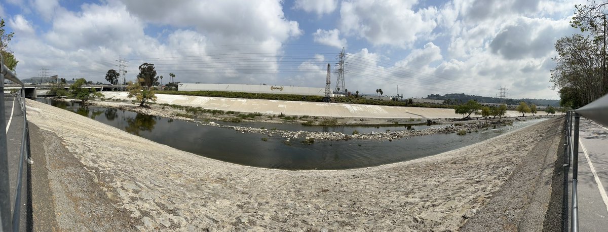 tmontoya22's tweet photo. Visiting the LA River for the first time and learning about the history of its confinement… trying to imagine these once marshy landscapes when water flowed freely, w/o diversions across Tovaangar (Los Angeles). #tongva #nativeLA https://t.co/EBbCvBFmzJ