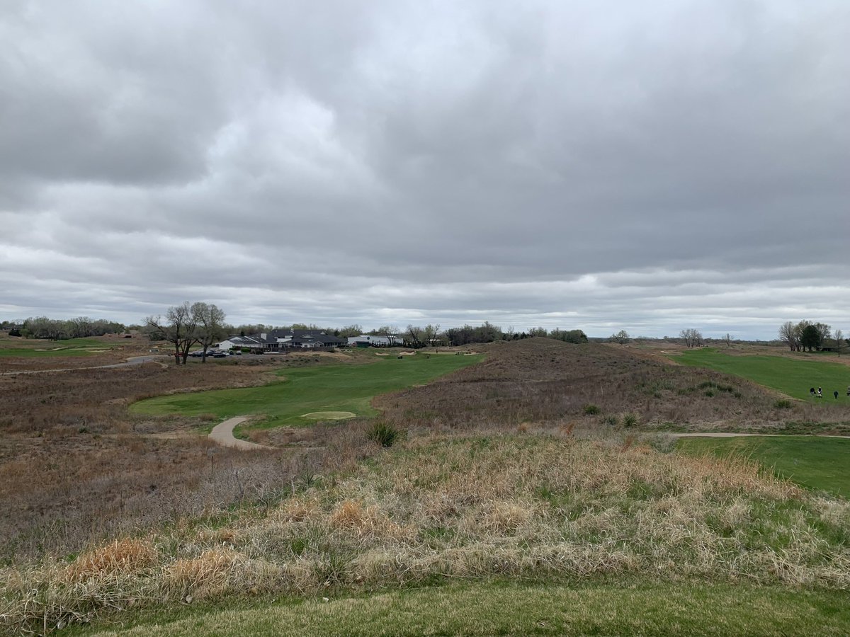 Mitchmullen15's tweet photo. Prairie Dunes, Hutchinson, KS
Perry &amp; Press Maxwell, 1937, 1957

Best greens I’ve played.
Best set of par 3s I’ve played.
Most great holes of any course I’ve played.
Beautiful setting.
Incredible routing.
Excellent clubhouse.

It hits all the right notes. Find a way to get there. https://t.co/lNexNkwf5V