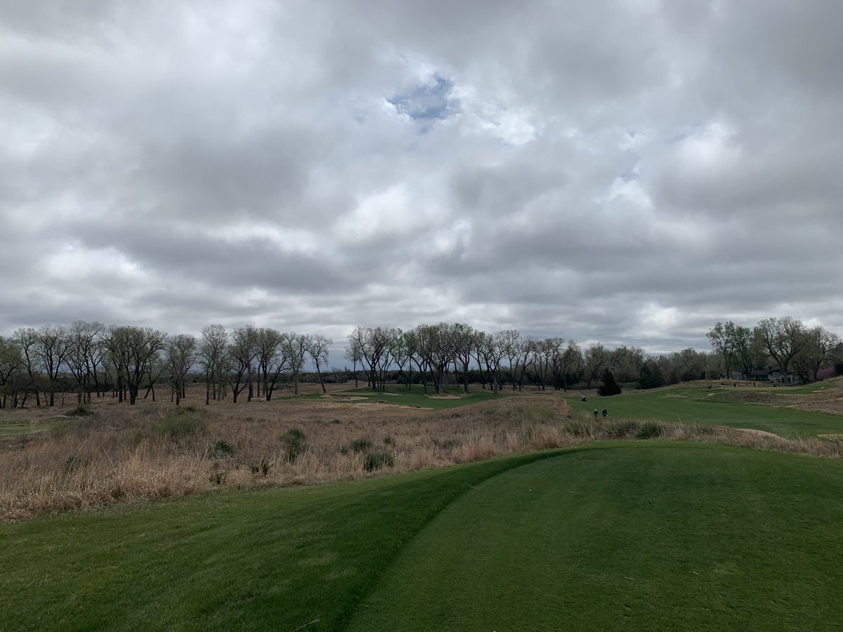 Mitchmullen15's tweet photo. Prairie Dunes, Hutchinson, KS
Perry &amp; Press Maxwell, 1937, 1957

Best greens I’ve played.
Best set of par 3s I’ve played.
Most great holes of any course I’ve played.
Beautiful setting.
Incredible routing.
Excellent clubhouse.

It hits all the right notes. Find a way to get there. https://t.co/lNexNkwf5V