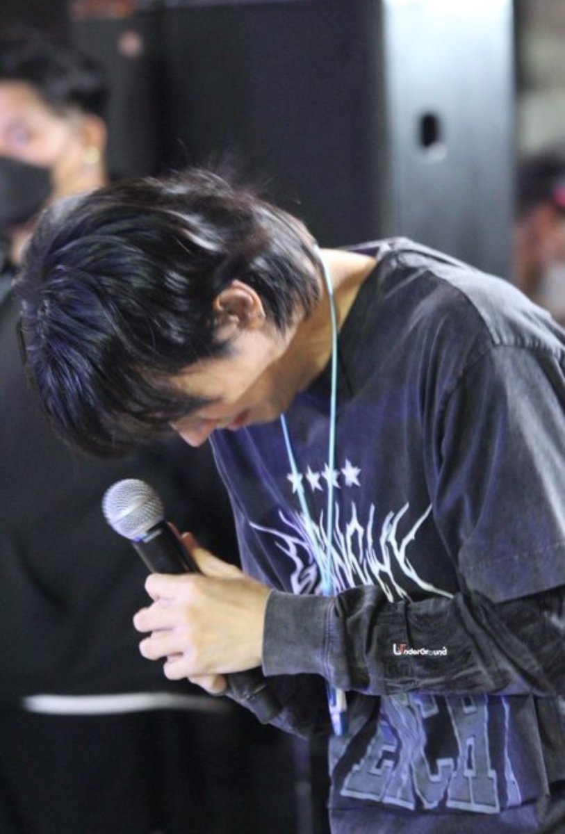 princess_clauu's tweet image. This song : Nobody believes in you
You&apos;ve lost again and again
The lights are cut off
But you&apos;re still looking at your dream
Reviewing it every day and saying to yourself 
It&apos;s not over until I win 💙
APOLOGISE TO BUILD
#ขอโทษบิวจักรพันธ์
#DemandJusticeForBuild